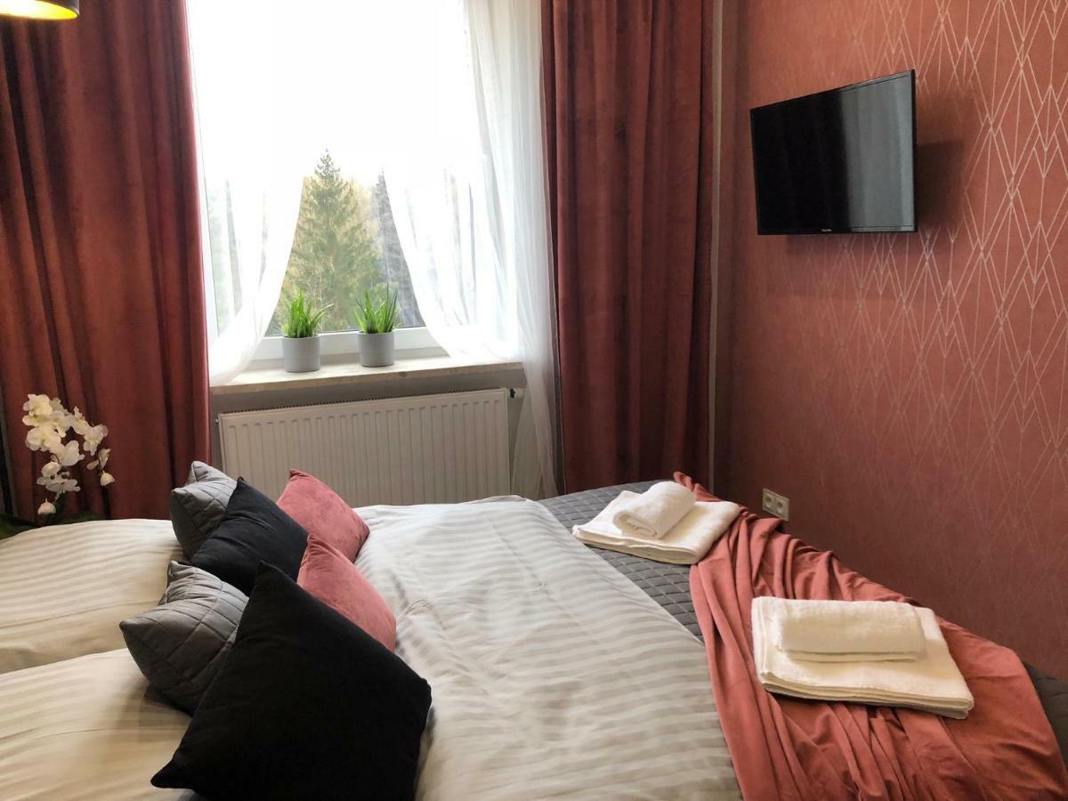 Family & Business Sauna Teznia Apartments No 5 Lesny Nad Zalewem Cedzyna, Unikat - 4 Bedroom With Private Sauna, Bath With Hydromassage, Spectacular View Terrace, Garage, Catering Options Kielce Exterior foto